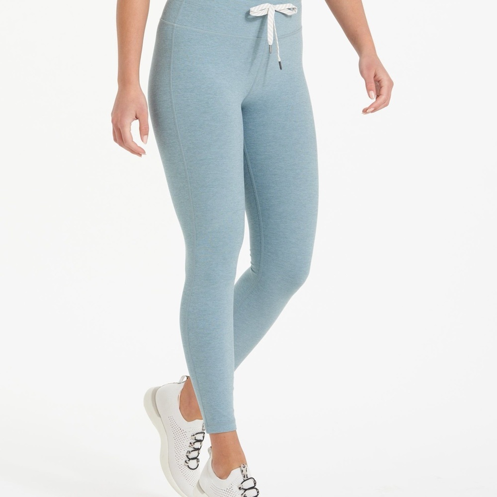 Vuori Blue Women's Workout Top and Leggings - Workout Set Size Small - Picture 15 of 16